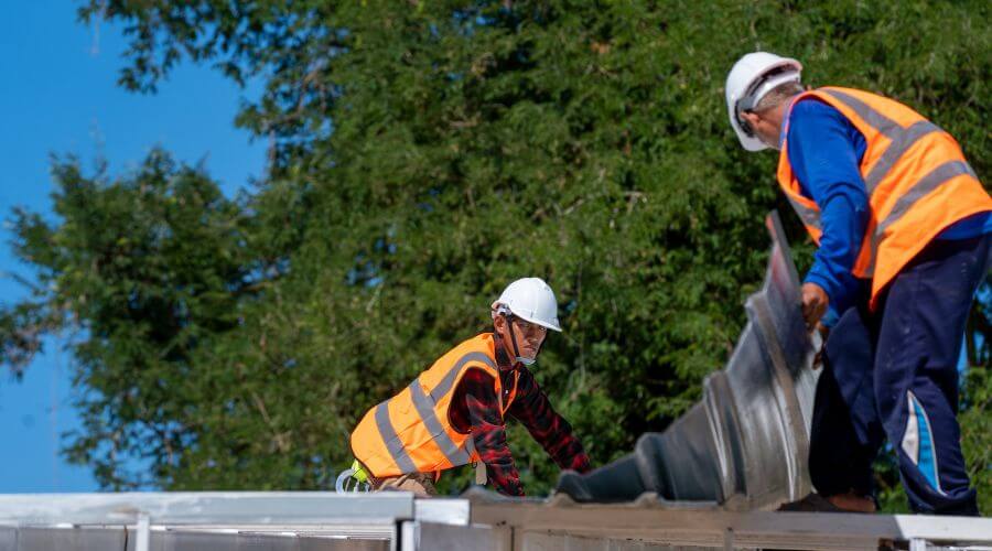 Roof maintenance in Fulton, TX